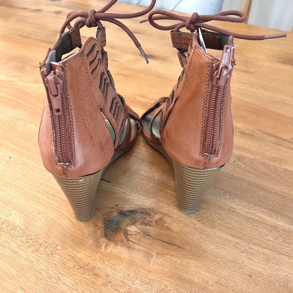 Rampage Womens Gladiator Wedge Sandals Cognac Brown Lace Strappy Shoes NEW 6.5 - Picture 3 of 10